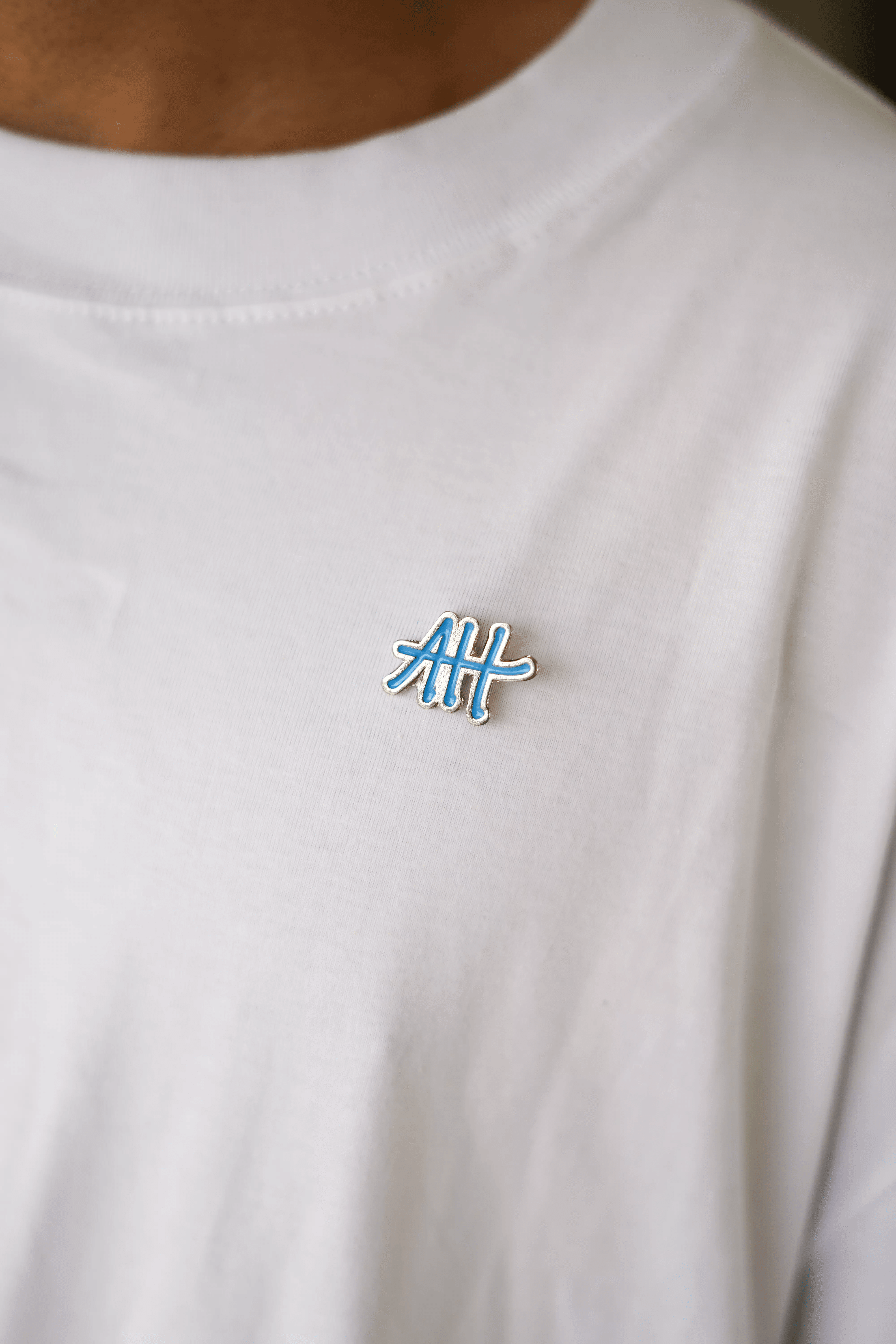 Pin Metálico Argentina Humana | Accesorios Tuc-Humano